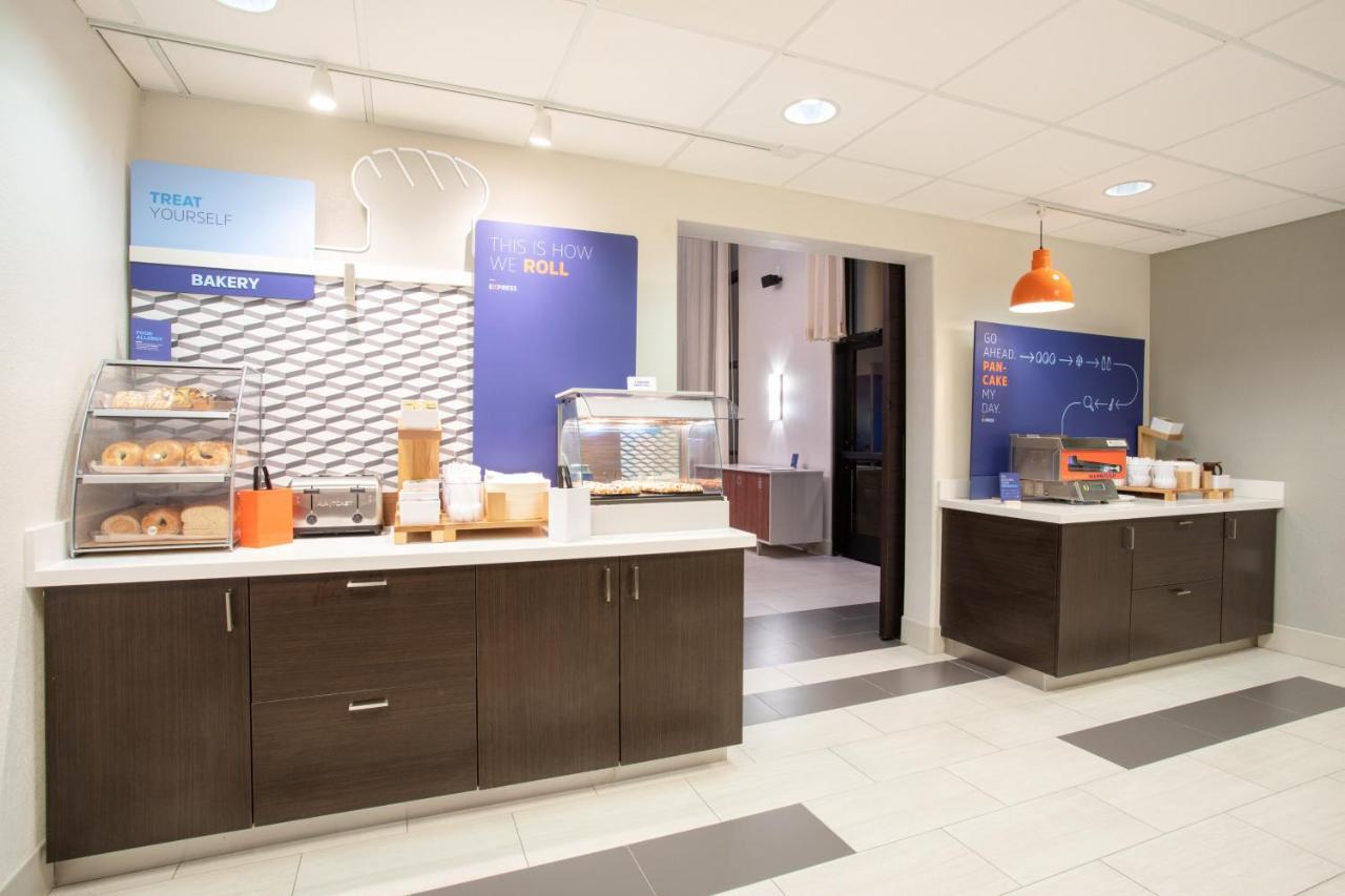 Holiday Inn Express & Suites Phoenix Glendale Dist By Ihg Екстер'єр фото
