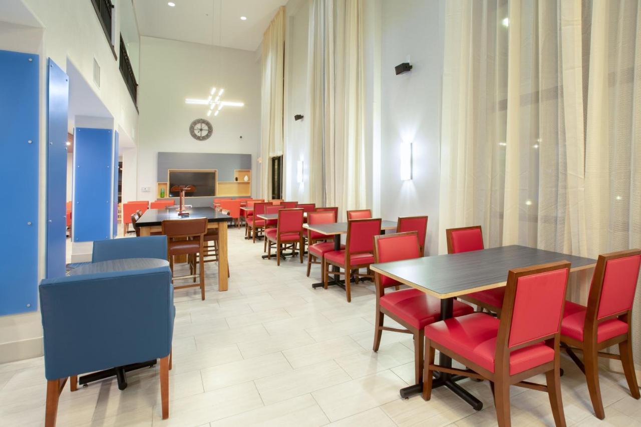 Holiday Inn Express & Suites Phoenix Glendale Dist By Ihg Екстер'єр фото