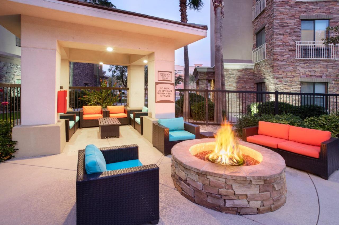 Holiday Inn Express & Suites Phoenix Glendale Dist By Ihg Екстер'єр фото